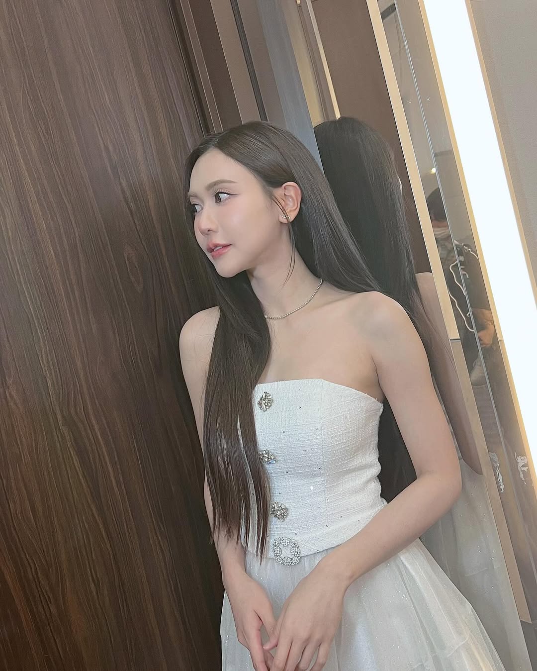 เนย - กานต์ธีรา วัชรทัศนกุล