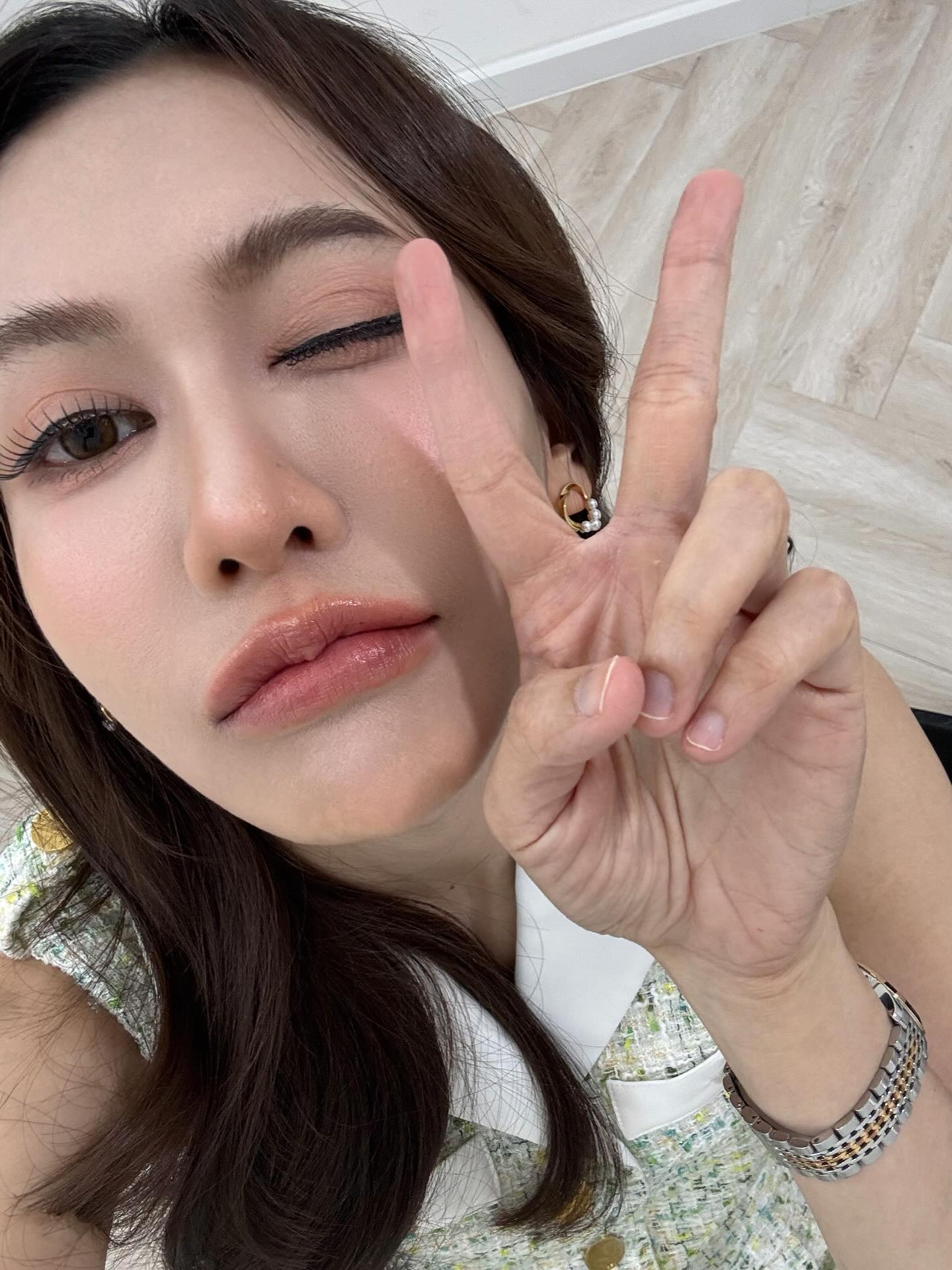 เนย - กานต์ธีรา วัชรทัศนกุล