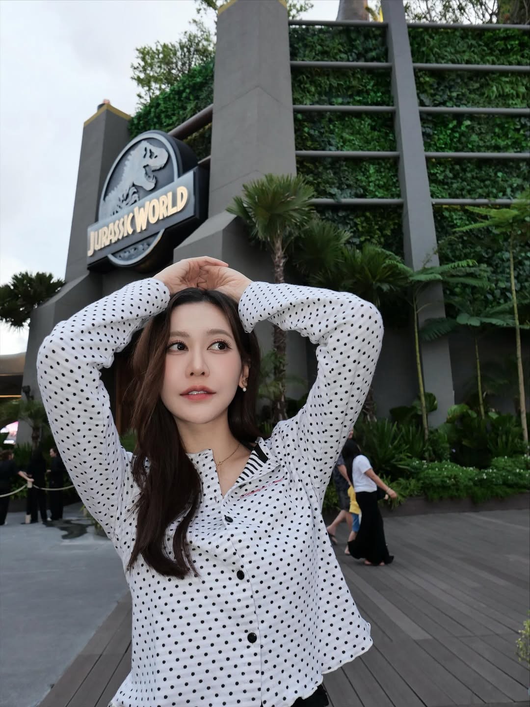 เนย - กานต์ธีรา วัชรทัศนกุล