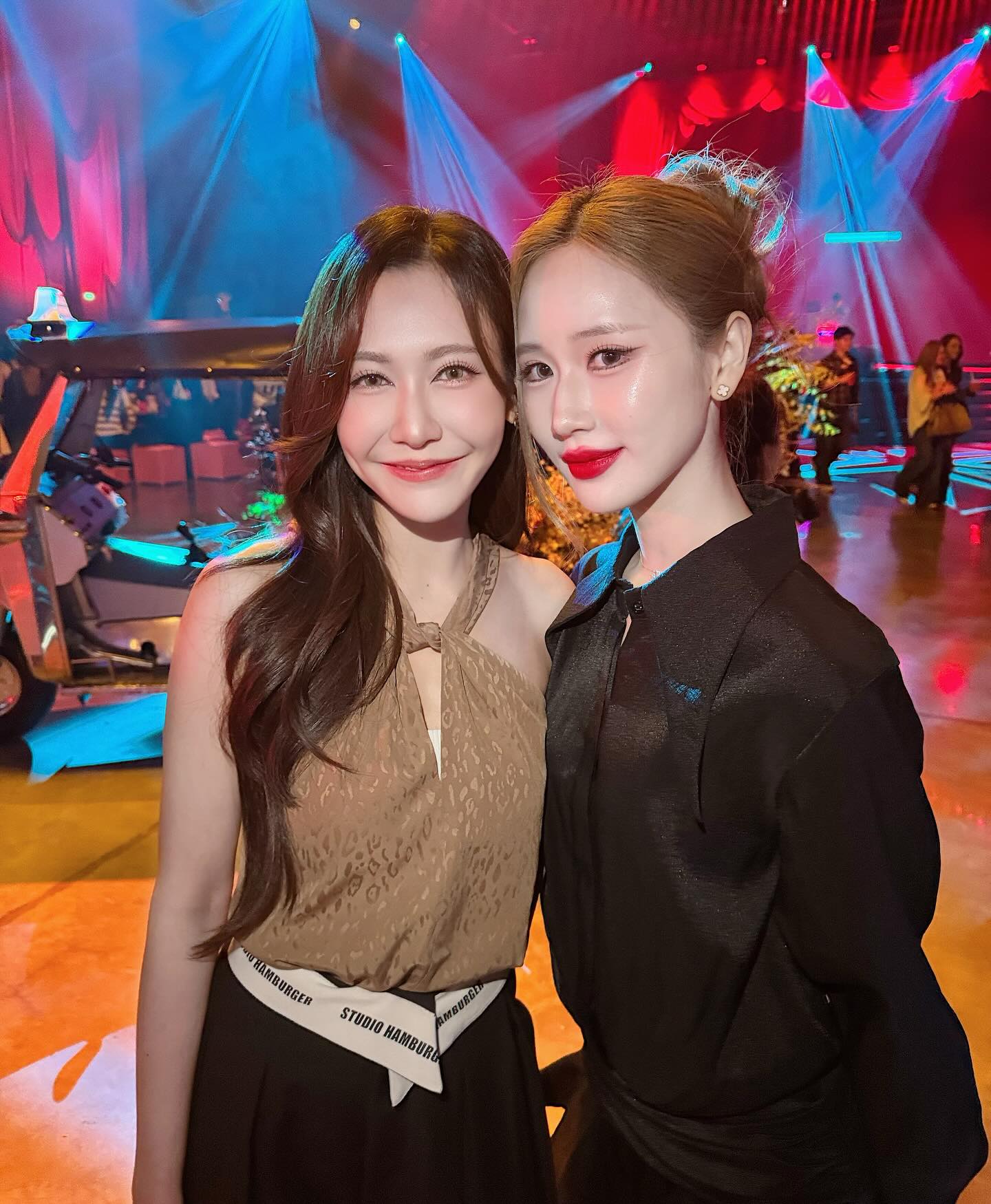 เนย - กานต์ธีรา วัชรทัศนกุล