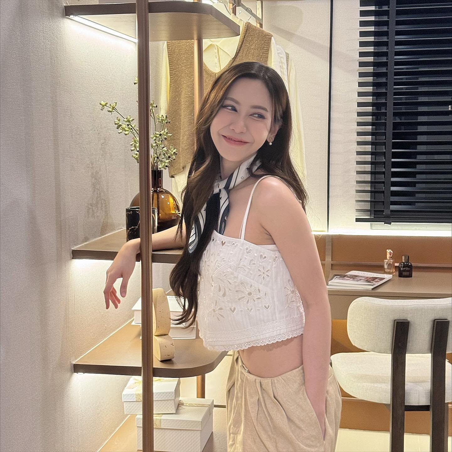 เนย - กานต์ธีรา วัชรทัศนกุล