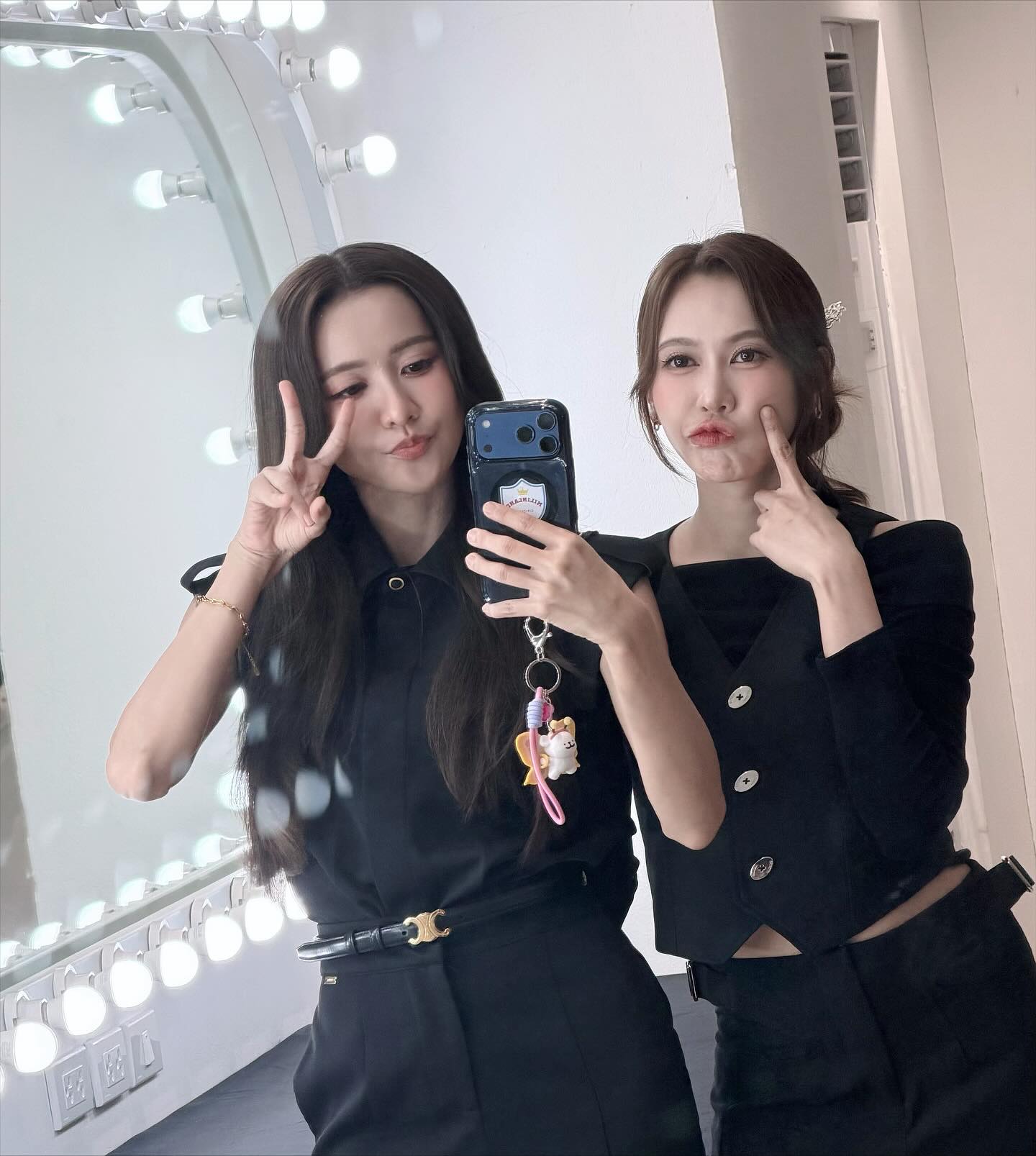 เนย - กานต์ธีรา วัชรทัศนกุล