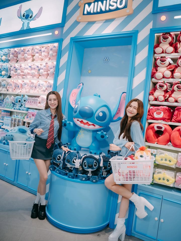 เนย - กานต์ธีรา วัชรทัศนกุล