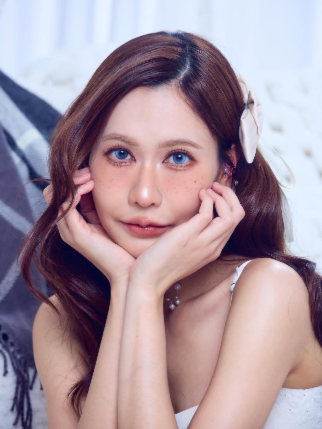 เนย - กานต์ธีรา วัชรทัศนกุล