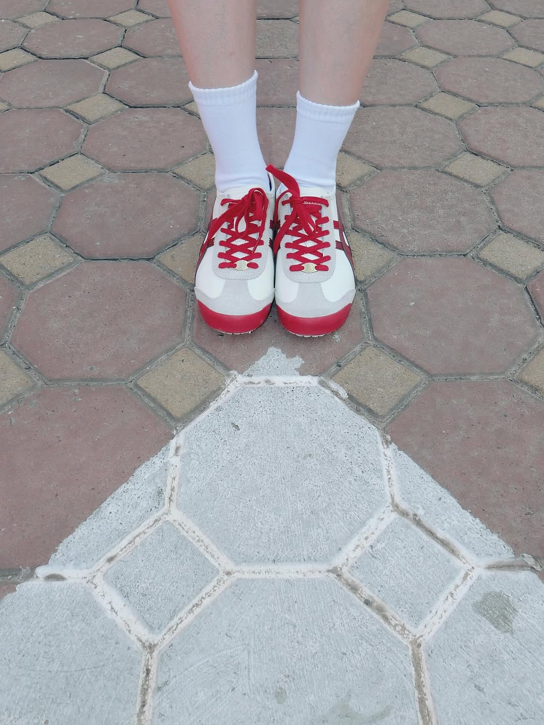 เนย - กานต์ธีรา วัชรทัศนกุล