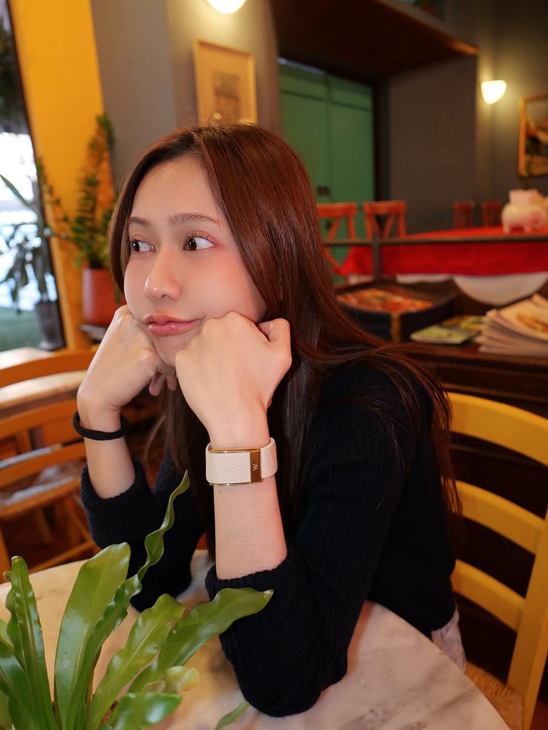 เนย - กานต์ธีรา วัชรทัศนกุล