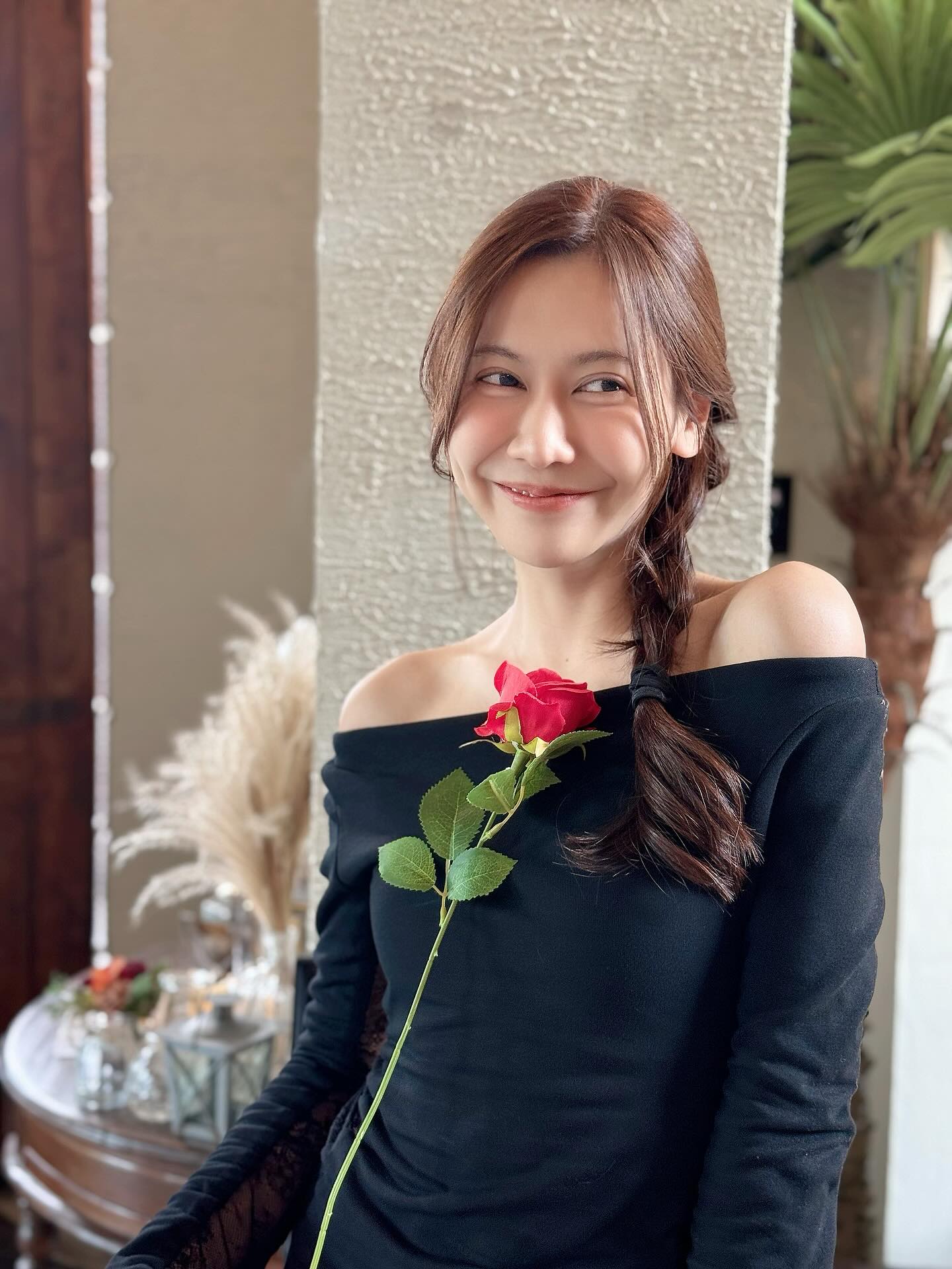 เนย - กานต์ธีรา วัชรทัศนกุล