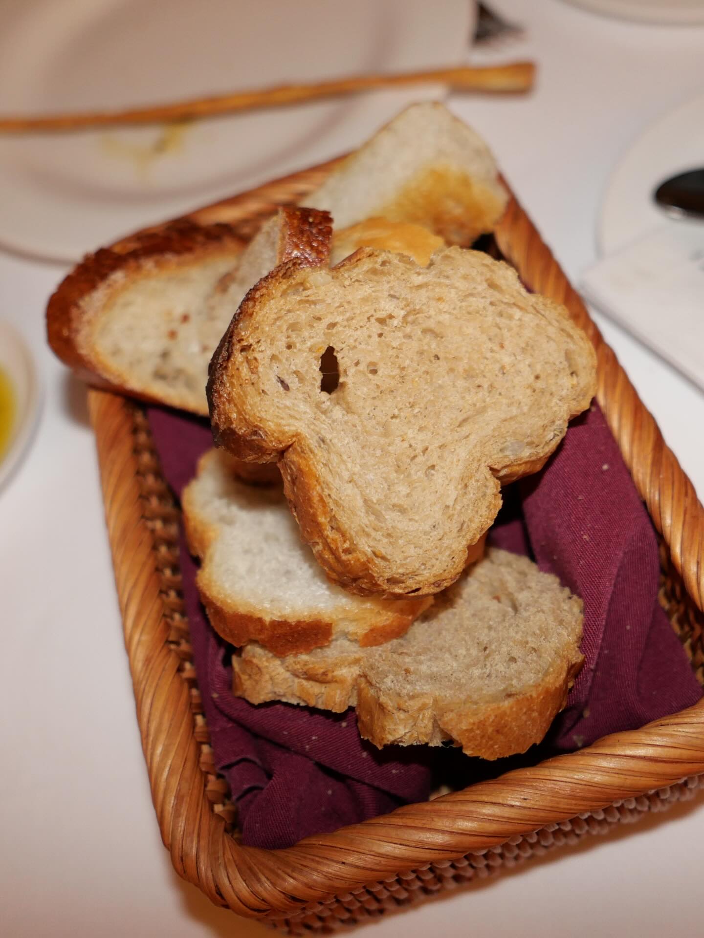 เนย - กานต์ธีรา วัชรทัศนกุล