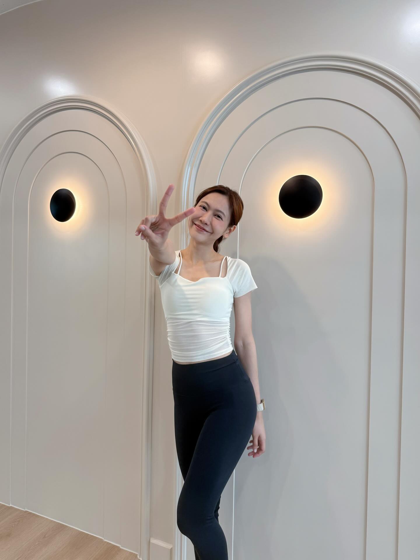 เนย - กานต์ธีรา วัชรทัศนกุล