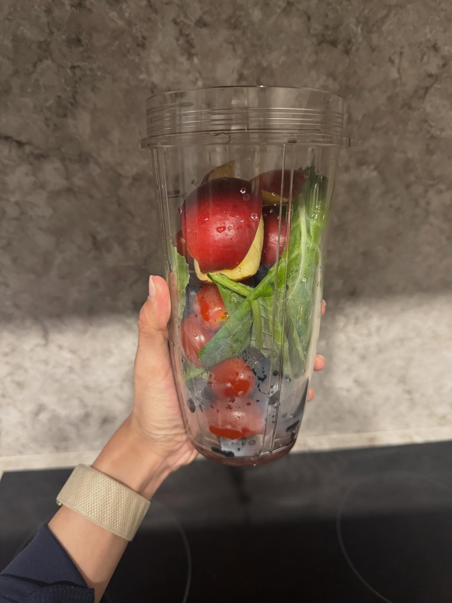 เนย - กานต์ธีรา วัชรทัศนกุล