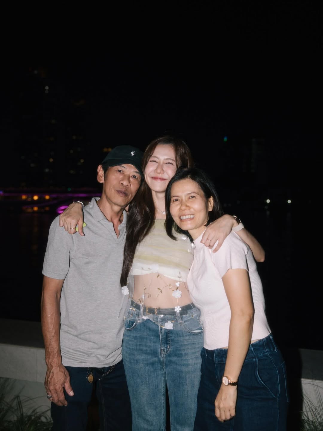 เนย - กานต์ธีรา วัชรทัศนกุล