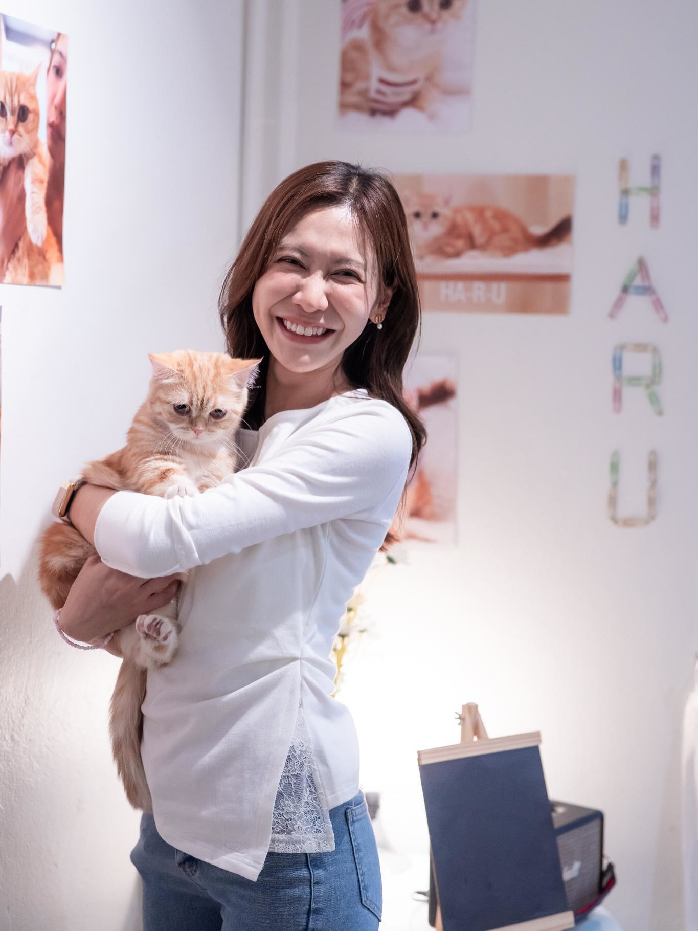 เนย - กานต์ธีรา วัชรทัศนกุล