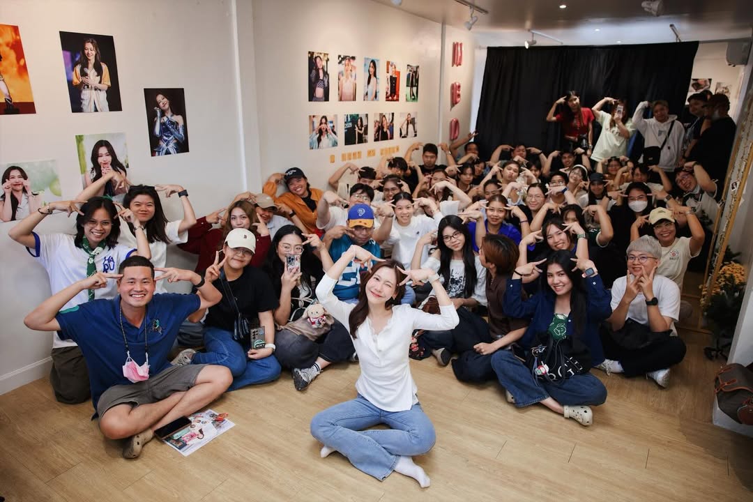 เนย - กานต์ธีรา วัชรทัศนกุล