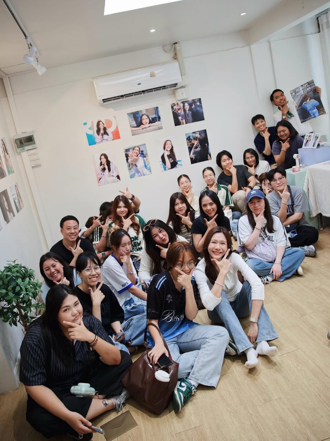 เนย - กานต์ธีรา วัชรทัศนกุล