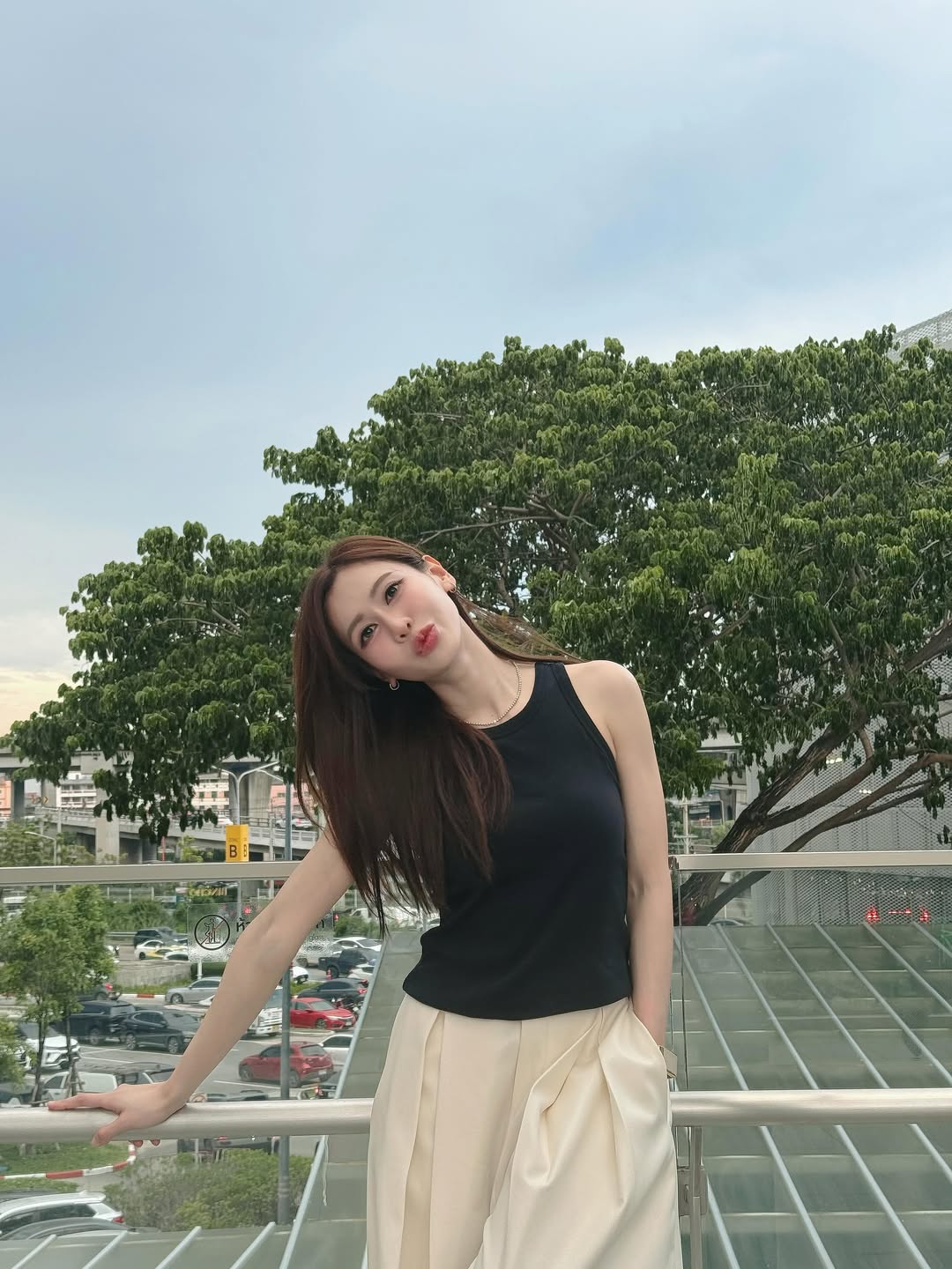 เนย - กานต์ธีรา วัชรทัศนกุล