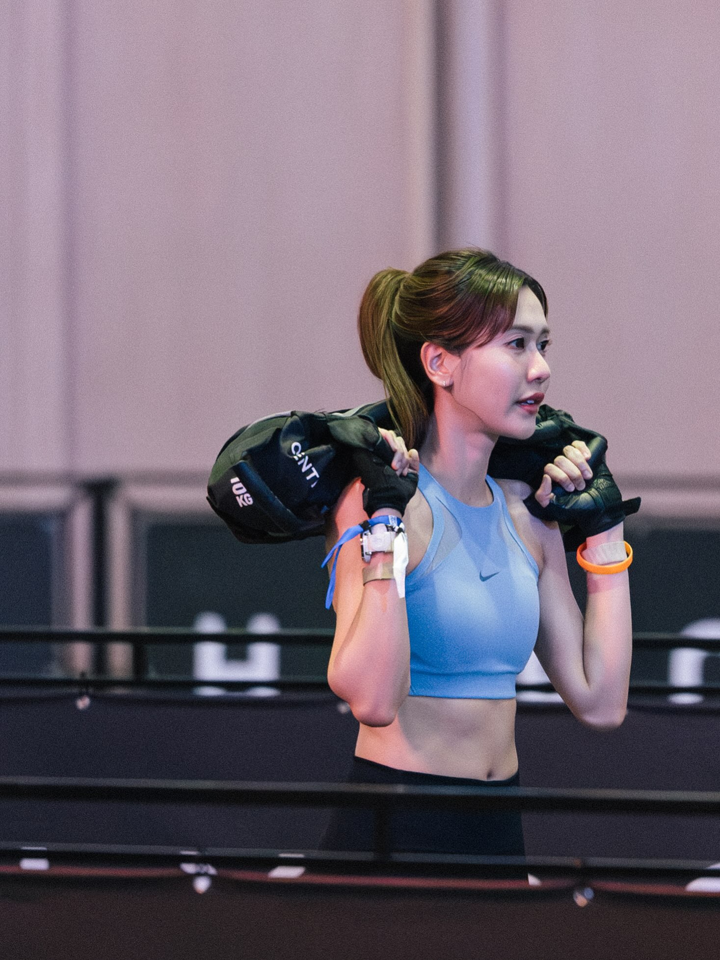 เนย - กานต์ธีรา วัชรทัศนกุล