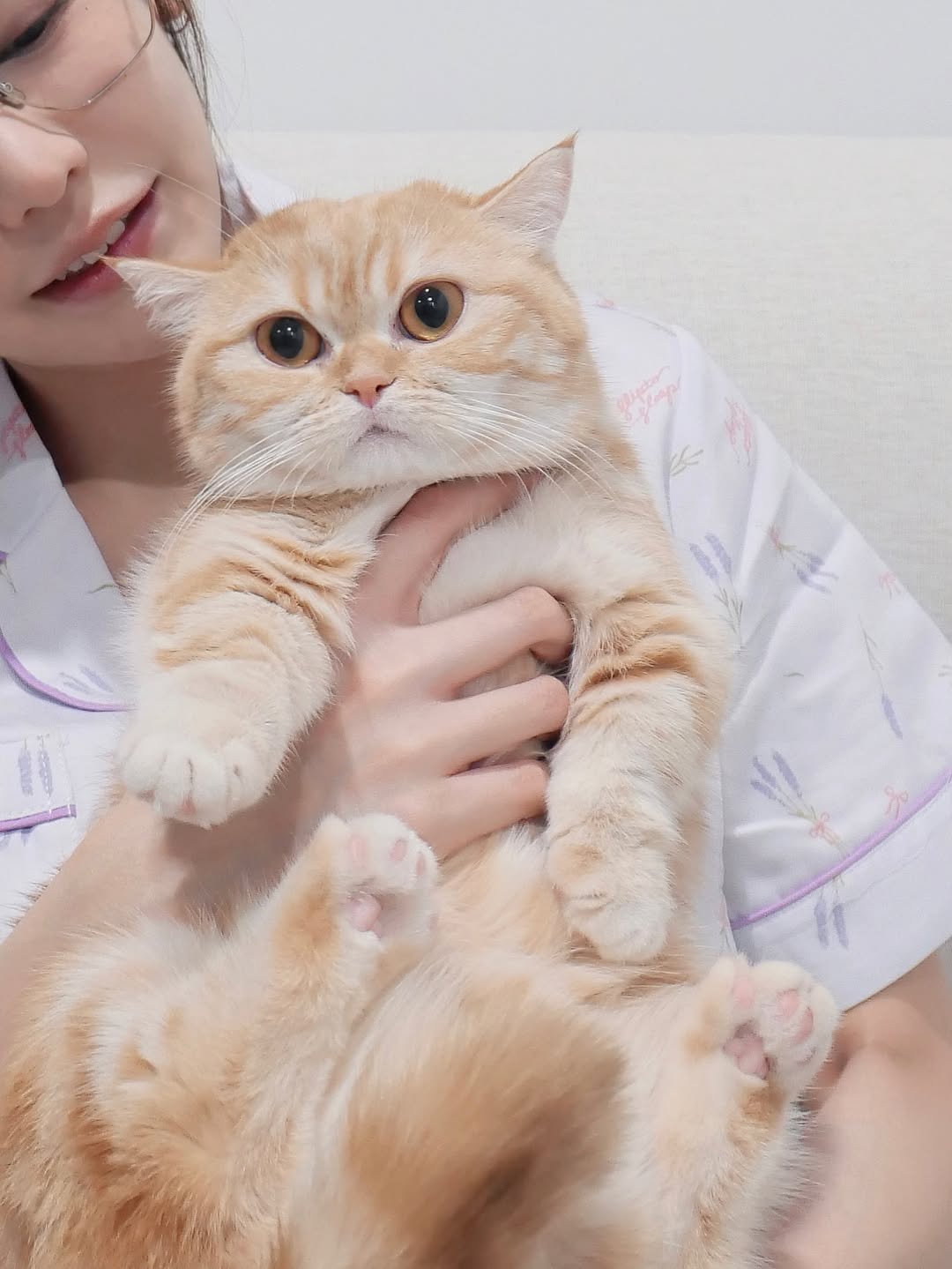 เนย - กานต์ธีรา วัชรทัศนกุล