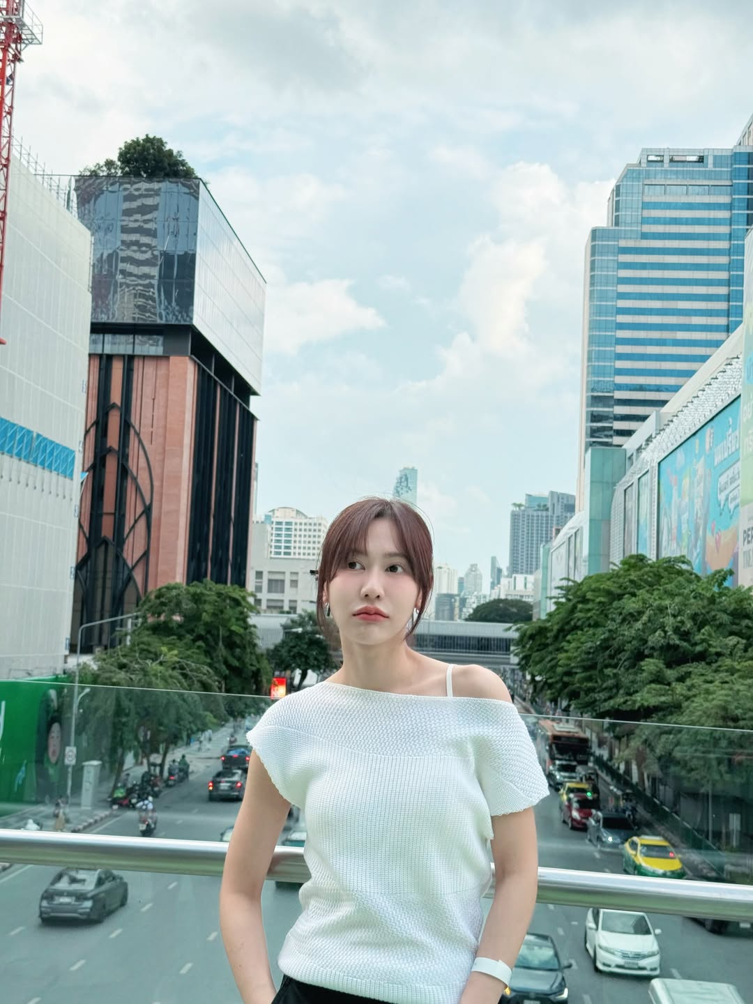 เนย - กานต์ธีรา วัชรทัศนกุล