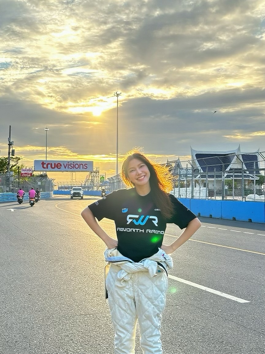 น้ำใส - พิชญาภา นาถา