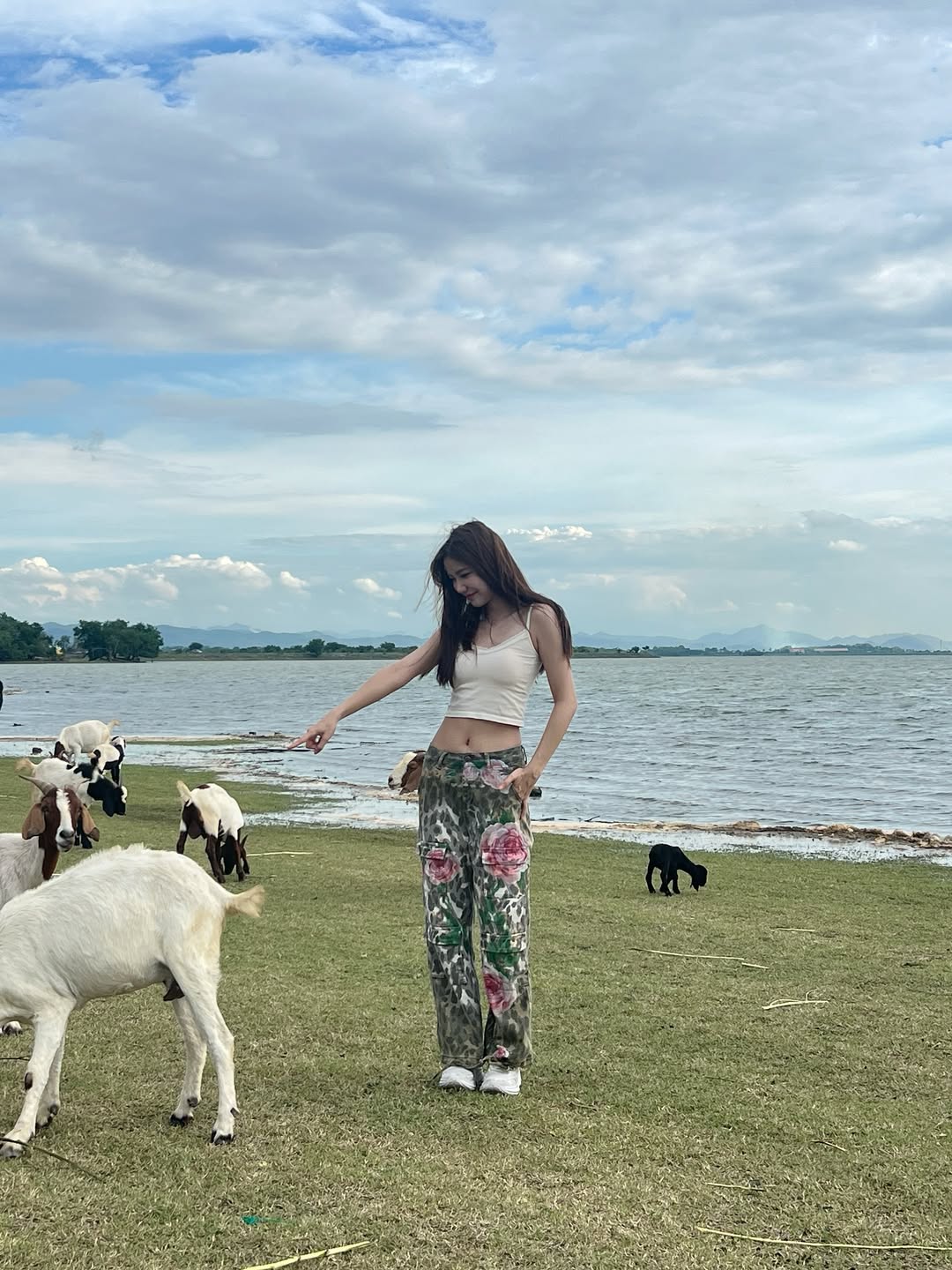 น้ำใส - พิชญาภา นาถา