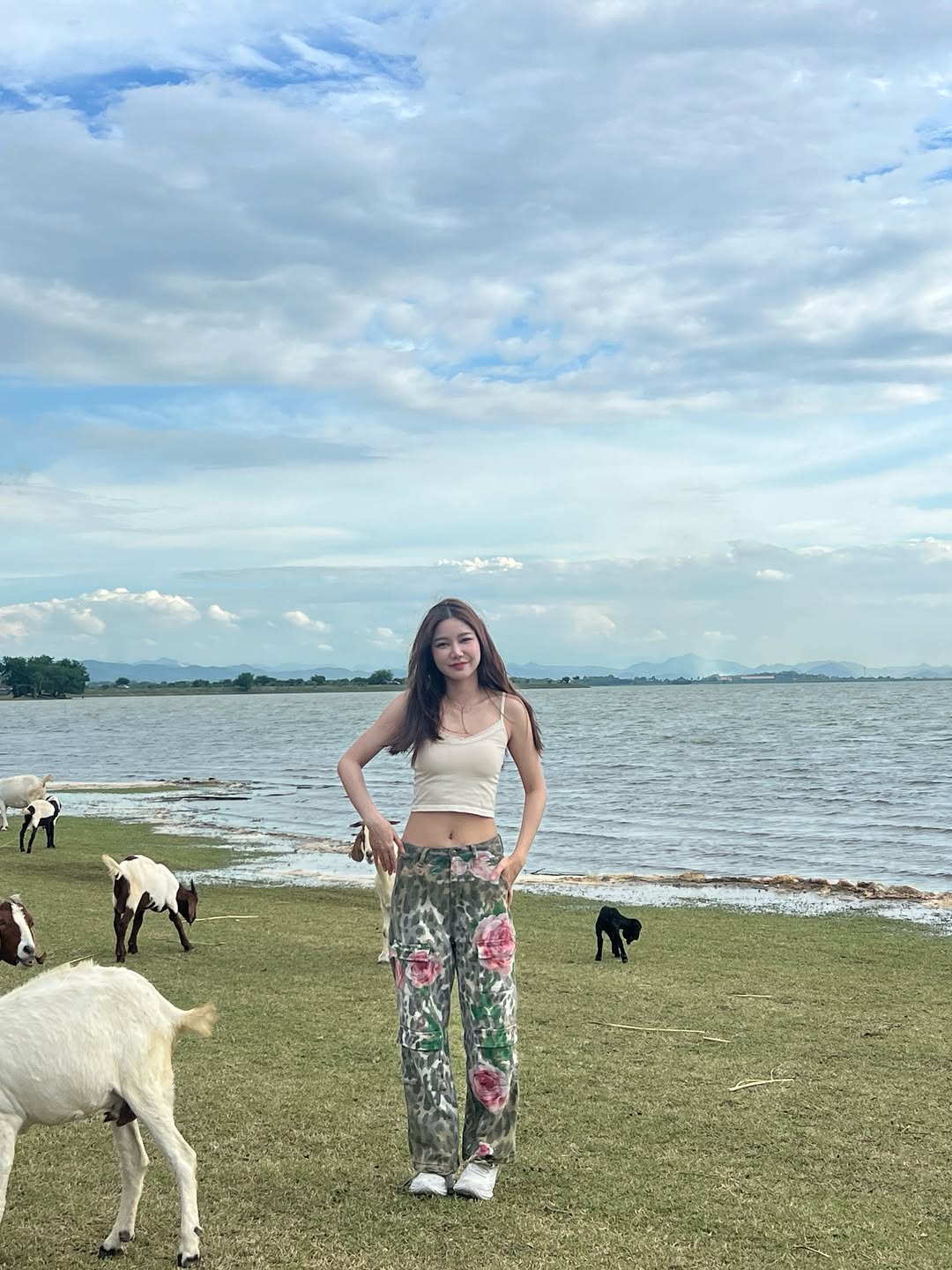 น้ำใส - พิชญาภา นาถา