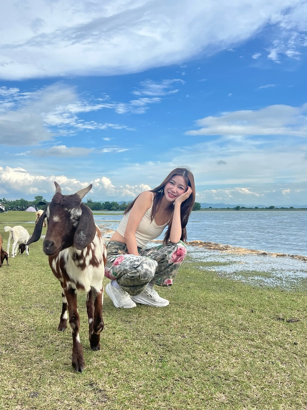 น้ำใส - พิชญาภา นาถา