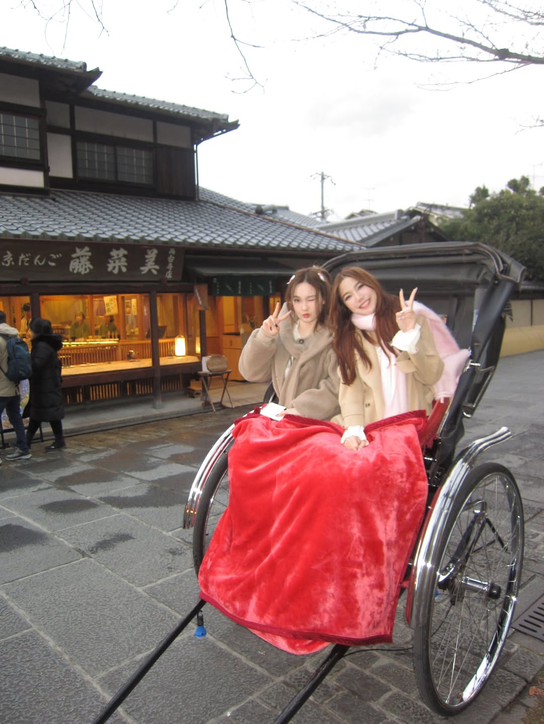 น้ำใส - พิชญาภา นาถา