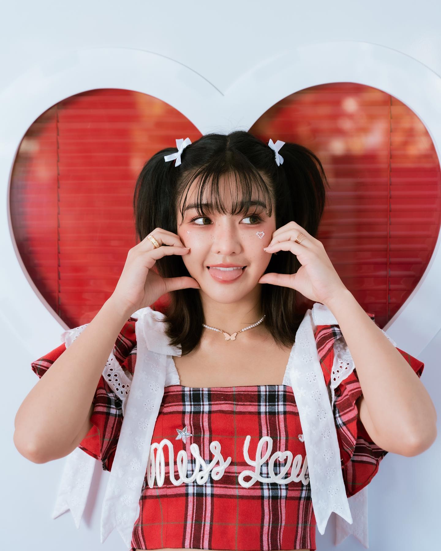 เจนนิษฐ์ โอ่ประเสริฐ