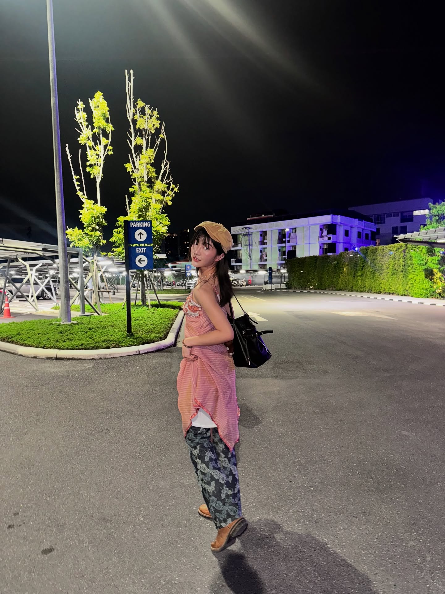 เจนนิษฐ์ โอ่ประเสริฐ