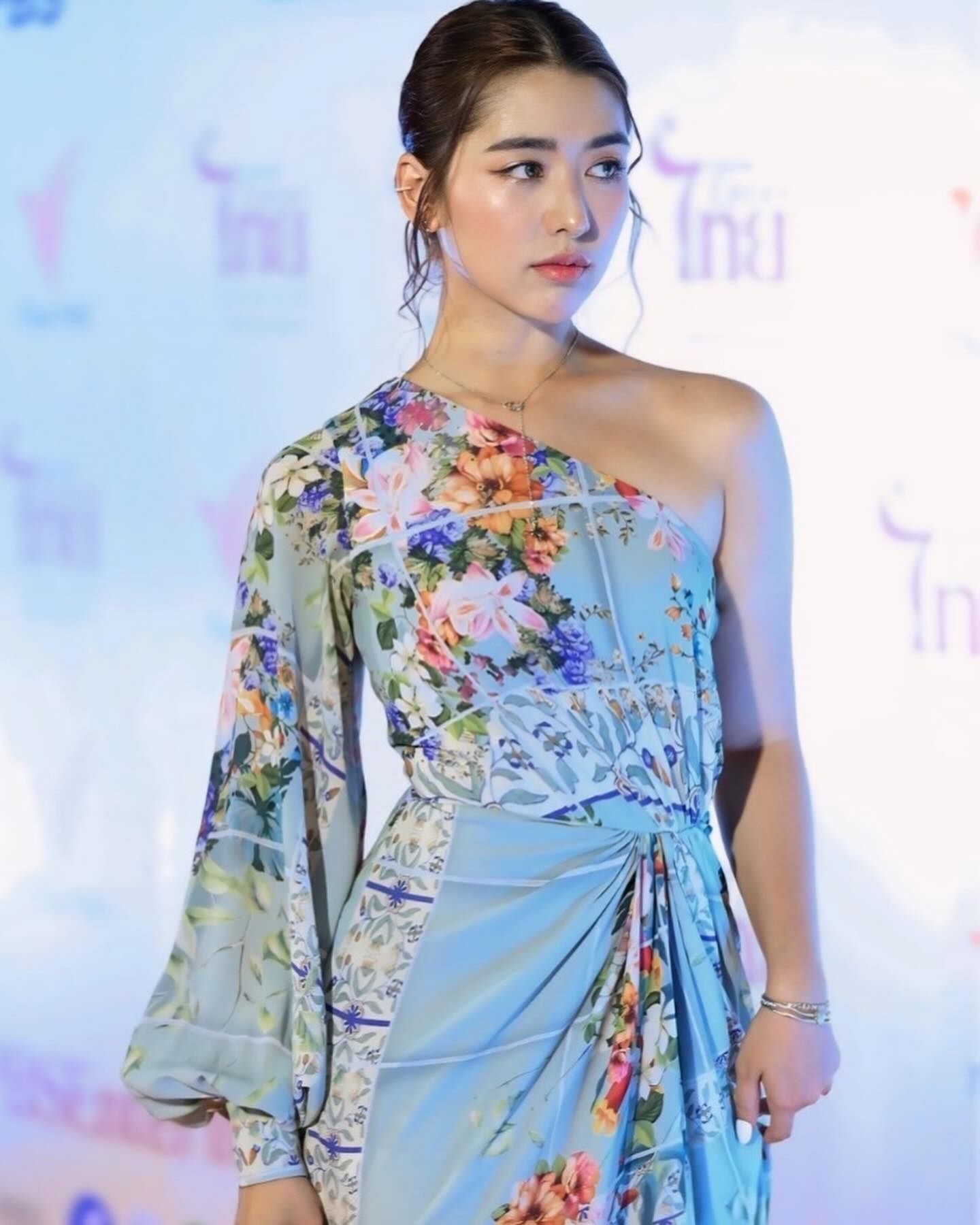เจน - กุลจิราณัฐ อินทรศิลป์