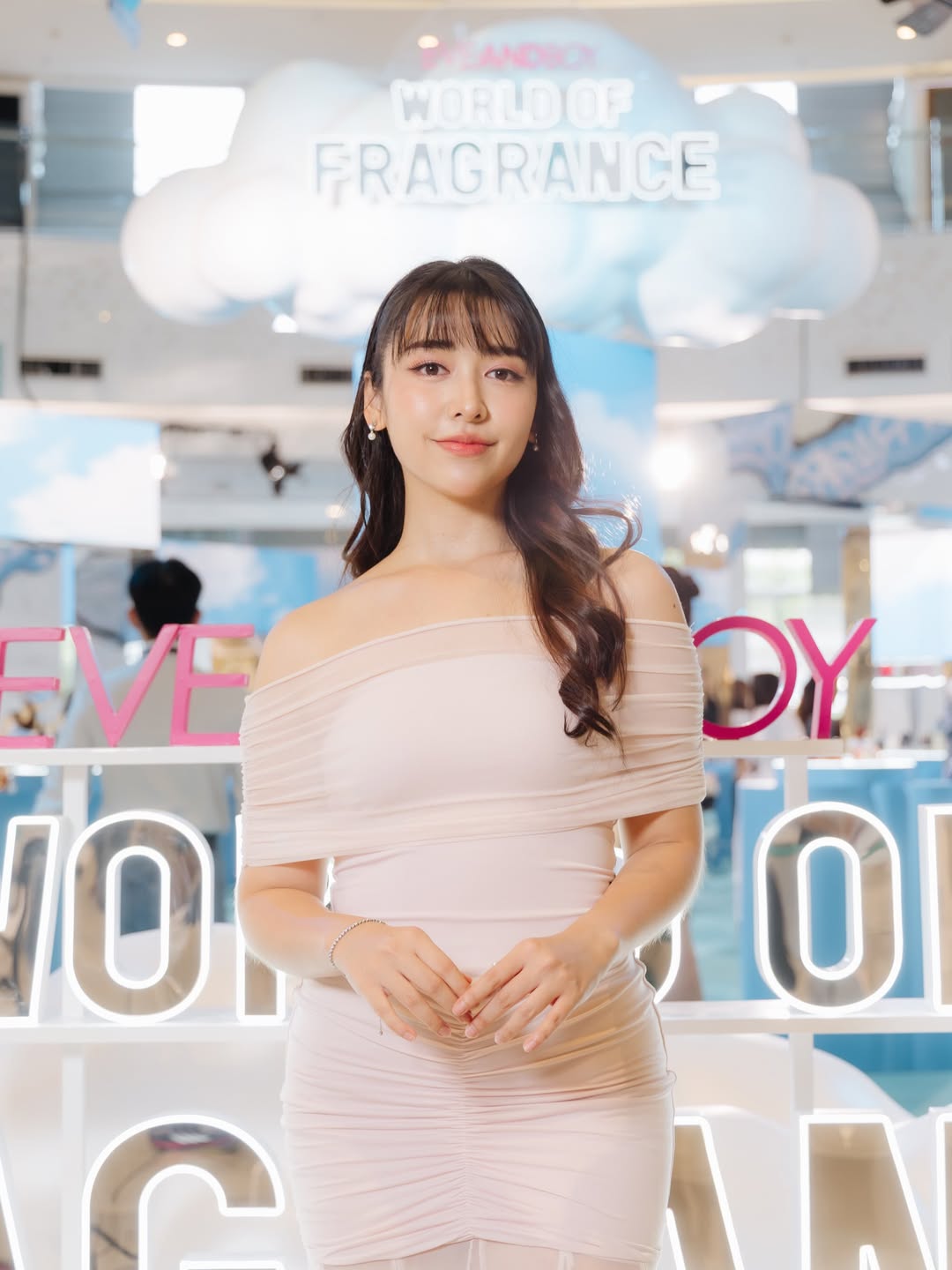 เจน - กุลจิราณัฐ อินทรศิลป์