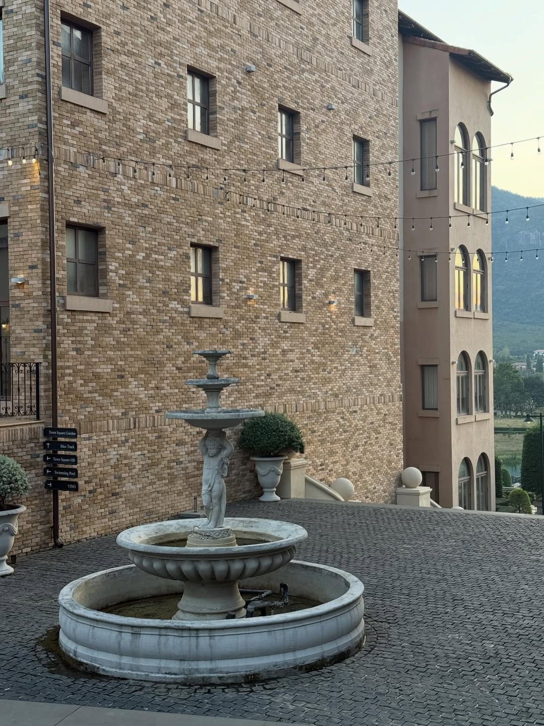 ไข่มุก - วรัทยา ดีสมเลิศ