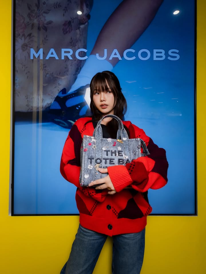 มิวสิค - แพรวา สุธรรมพงษ์