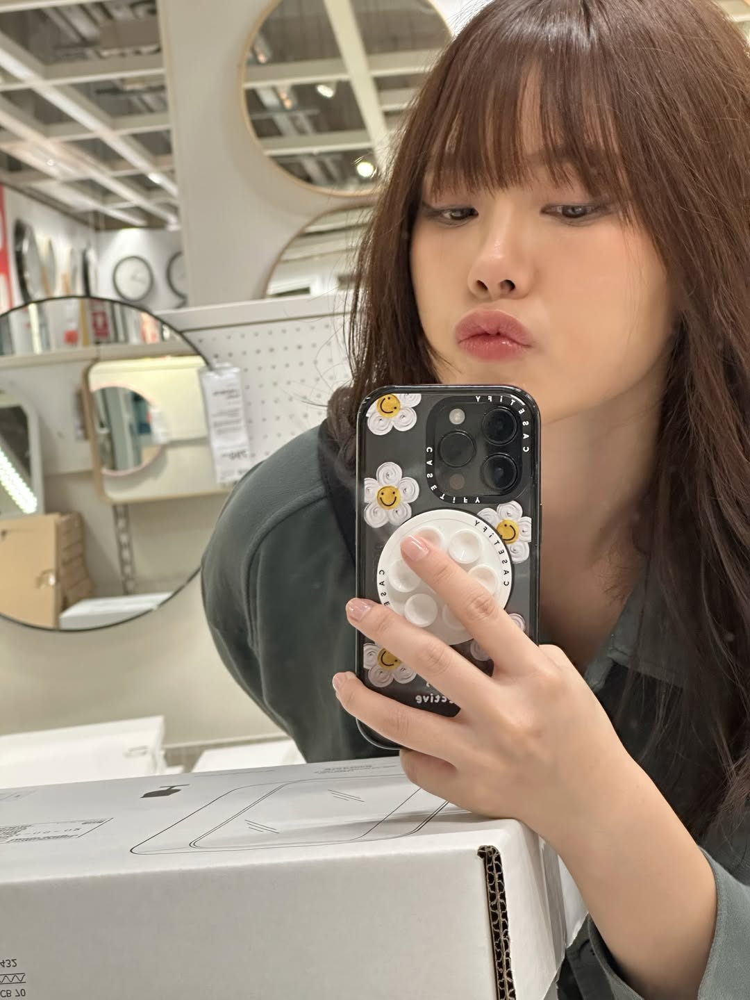 มิวสิค - แพรวา สุธรรมพงษ์