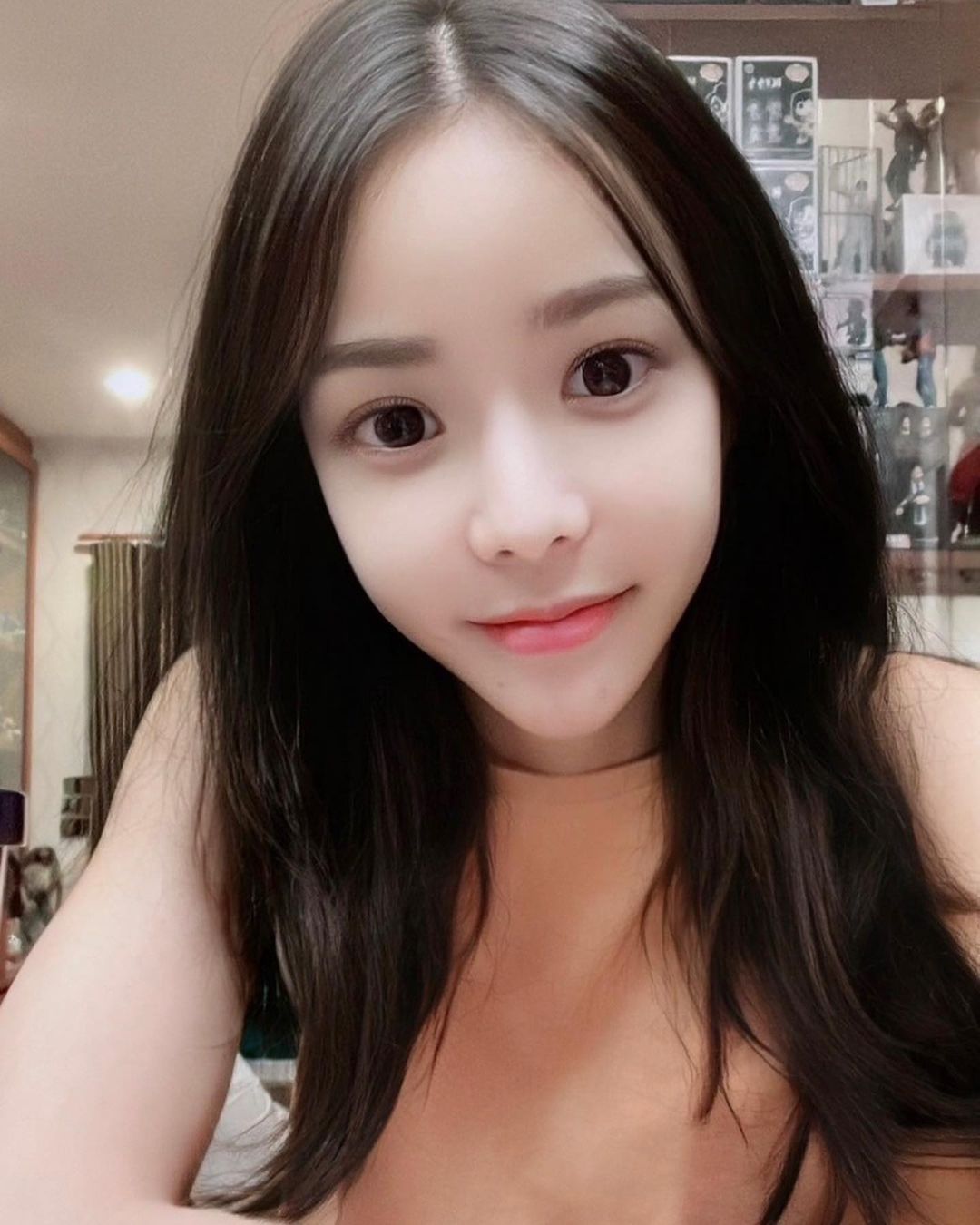 นุ๊ก - สุทธิดา เกษมสันต์ ณ อยุธยา