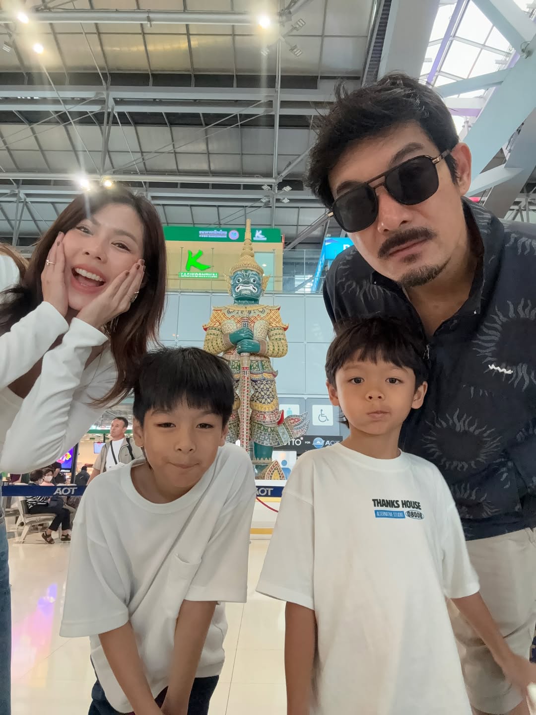 โอ๊ต - วรวุฒิ นิยมทรัพย์