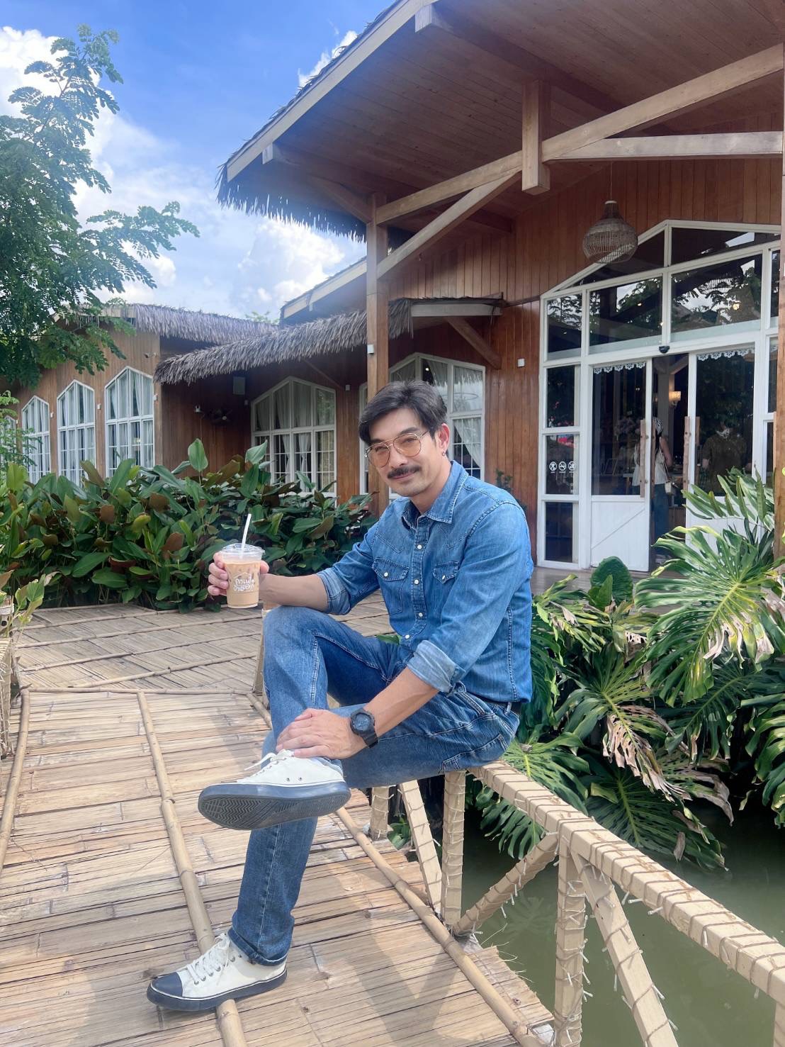 โอ๊ต - วรวุฒิ นิยมทรัพย์
