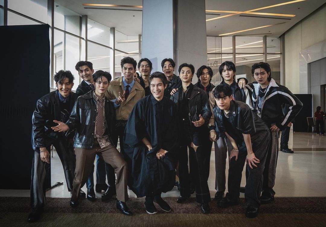 พีท - พล นพวิชัย