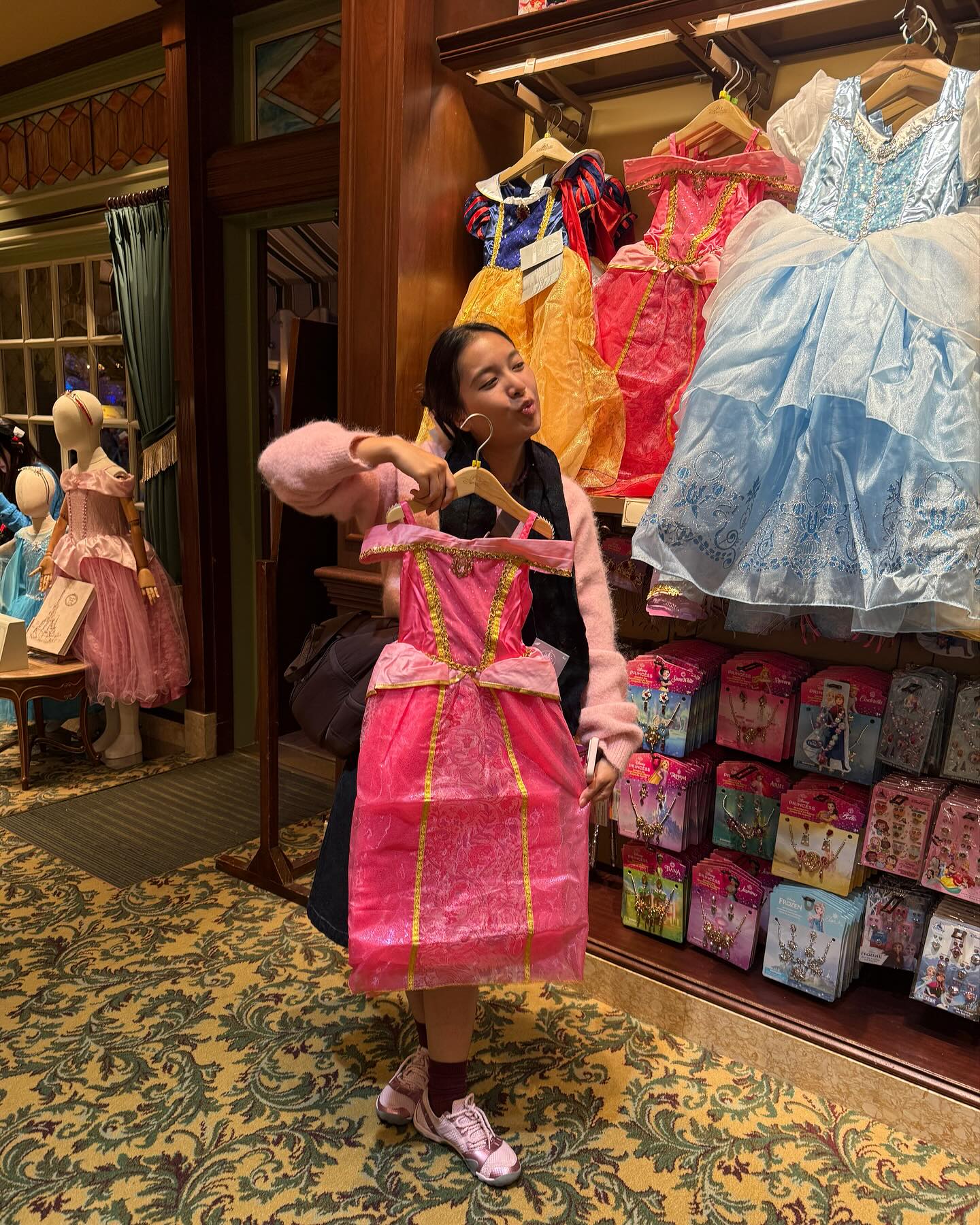 พรอยมน - มนสภรณ์ ชาญเฉลิม