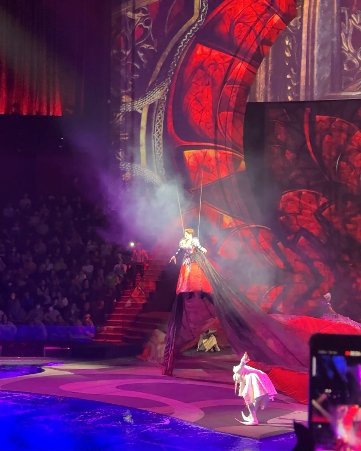 พรอยมน - มนสภรณ์ ชาญเฉลิม