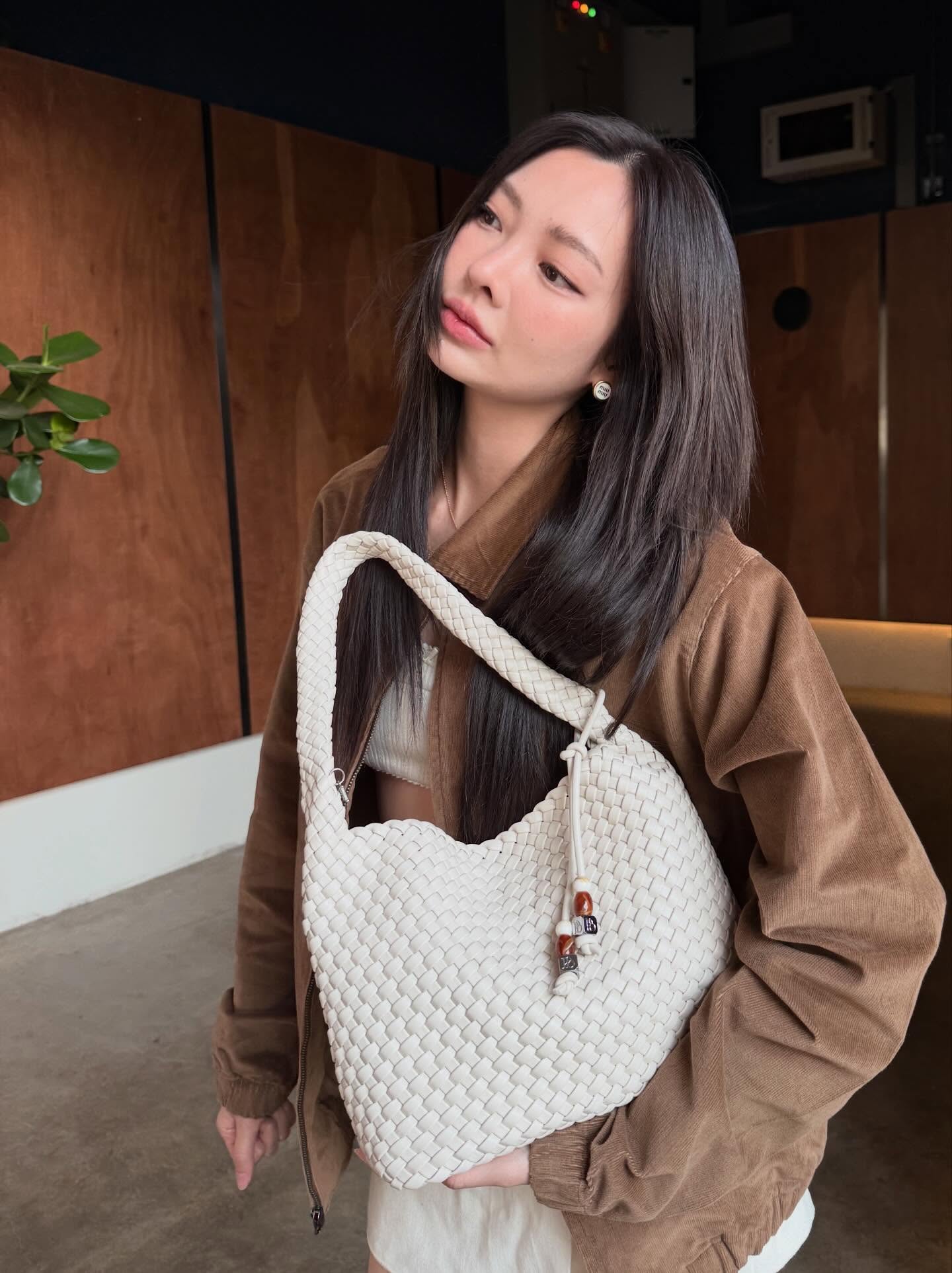 พรอยมน - มนสภรณ์ ชาญเฉลิม