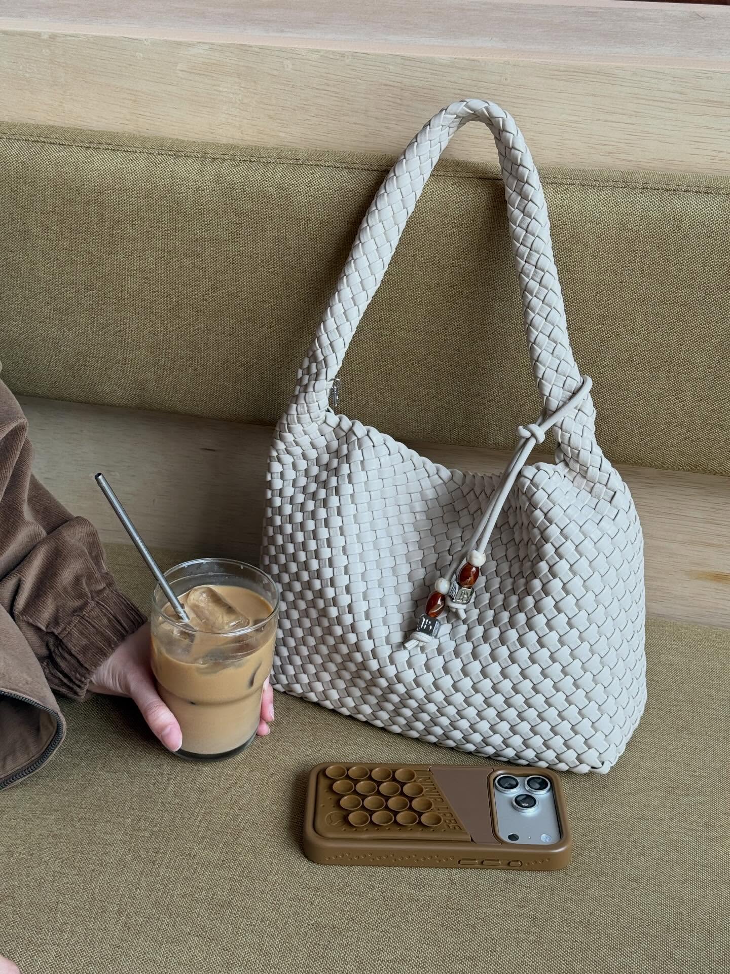 พรอยมน - มนสภรณ์ ชาญเฉลิม