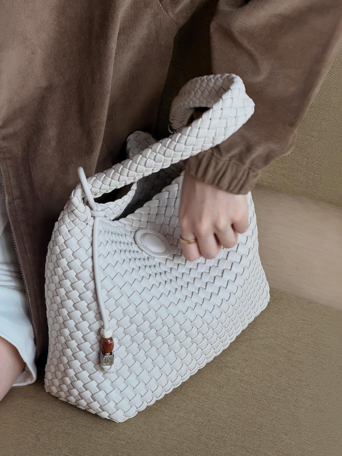 พรอยมน - มนสภรณ์ ชาญเฉลิม