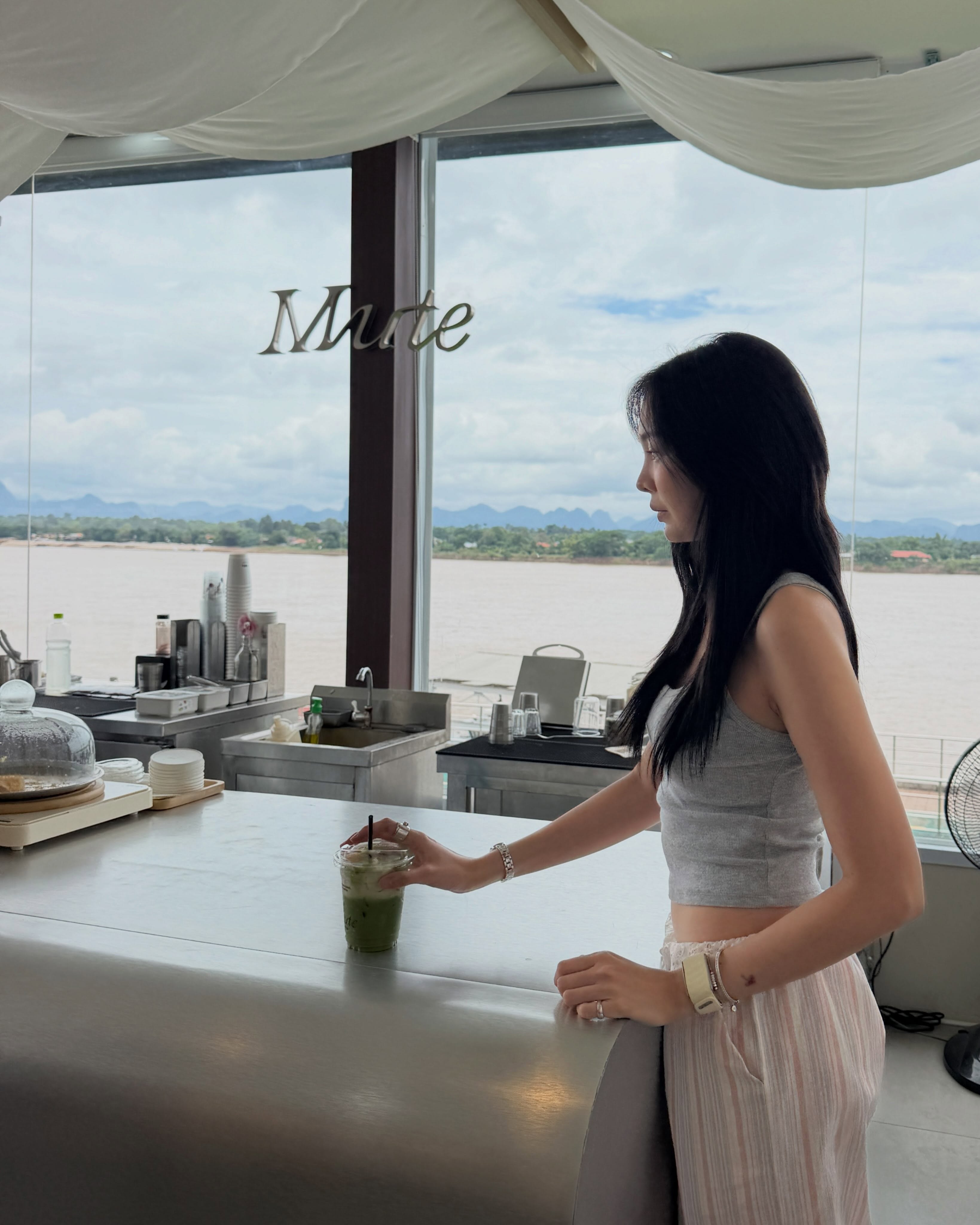 พรอยมน - มนสภรณ์ ชาญเฉลิม