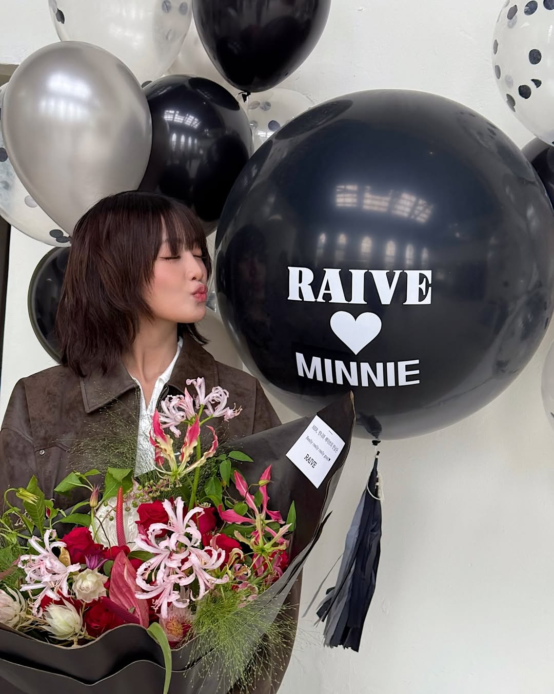 มินนี่ - ณิชา ยนตรรักษ์