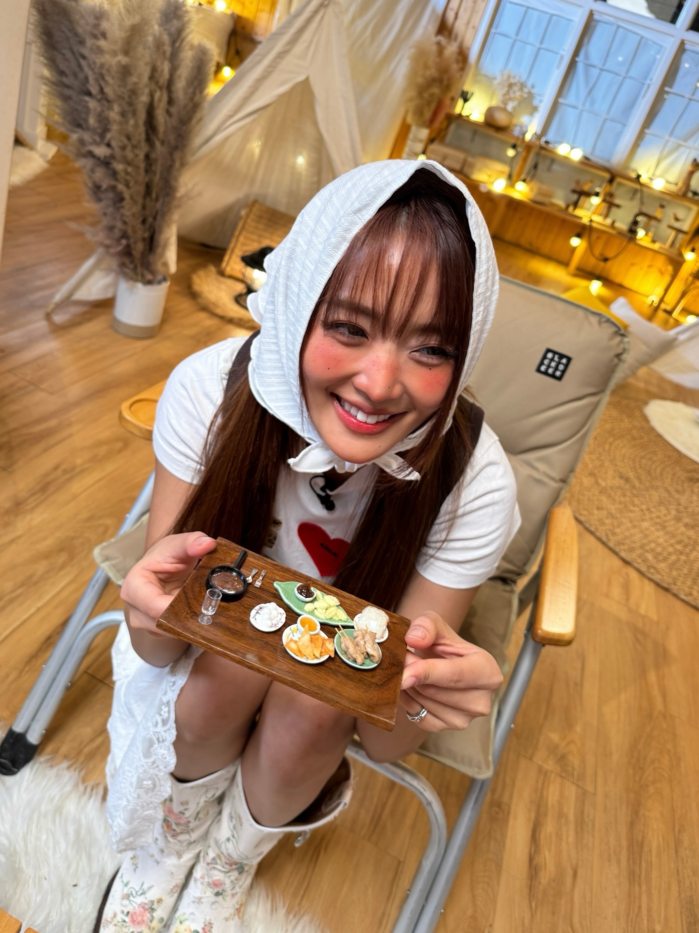 มินนี่ - ณิชา ยนตรรักษ์