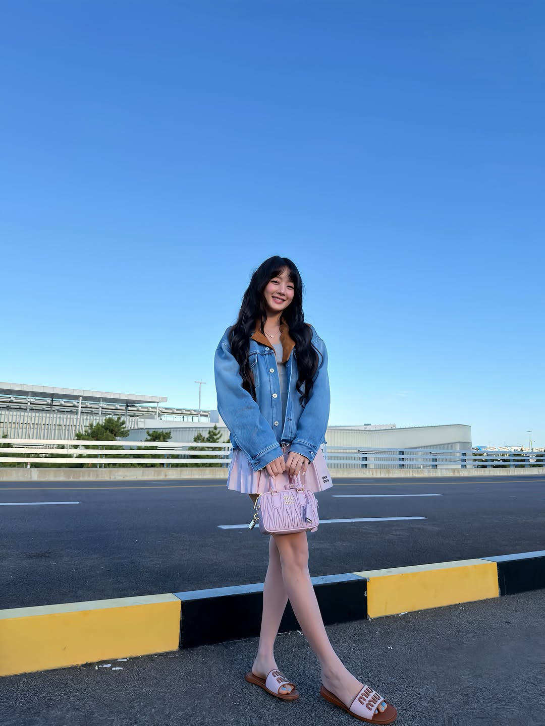 มินนี่ - ณิชา ยนตรรักษ์