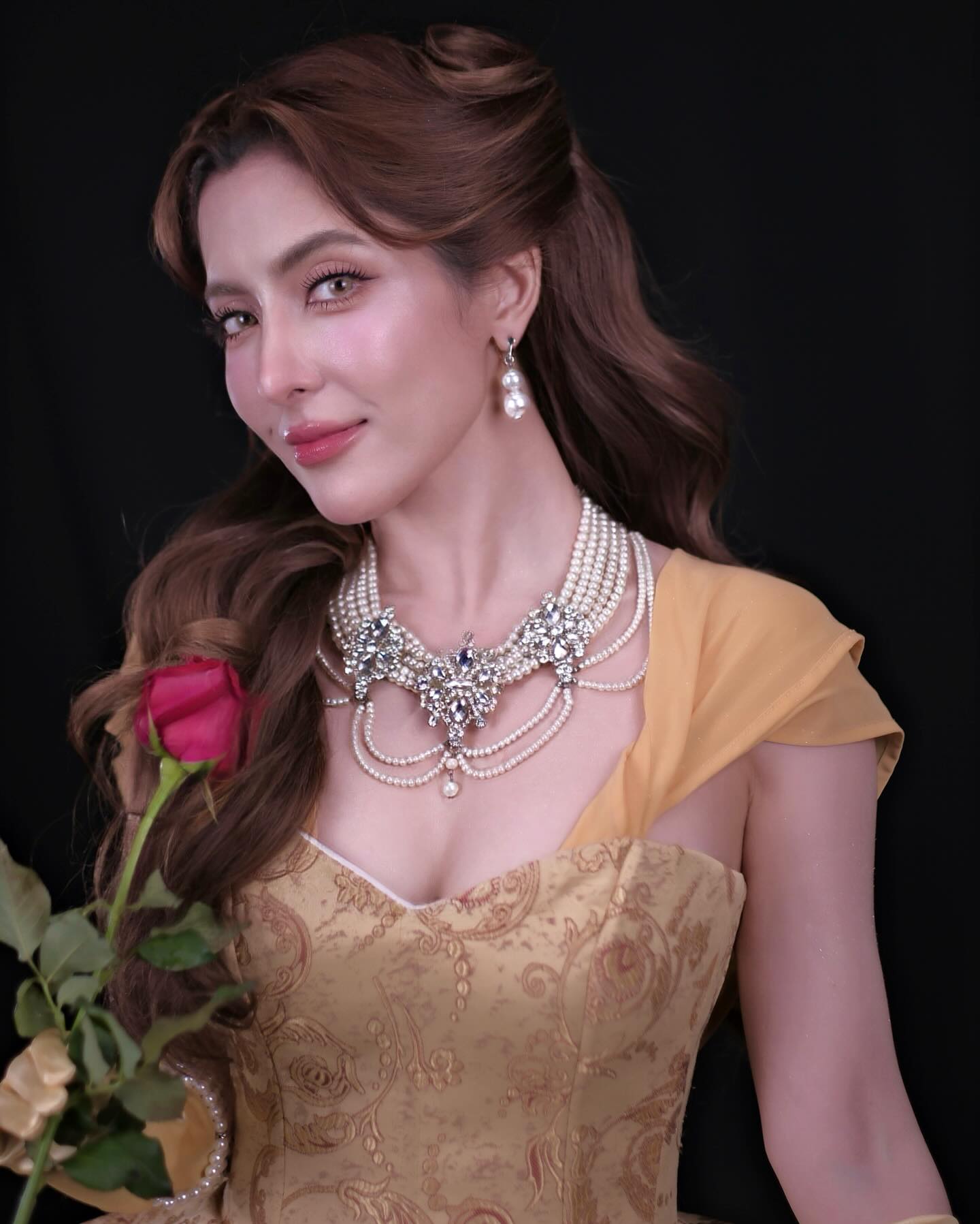 พิ้งค์กี้ - สาวิกา ไชยเดช