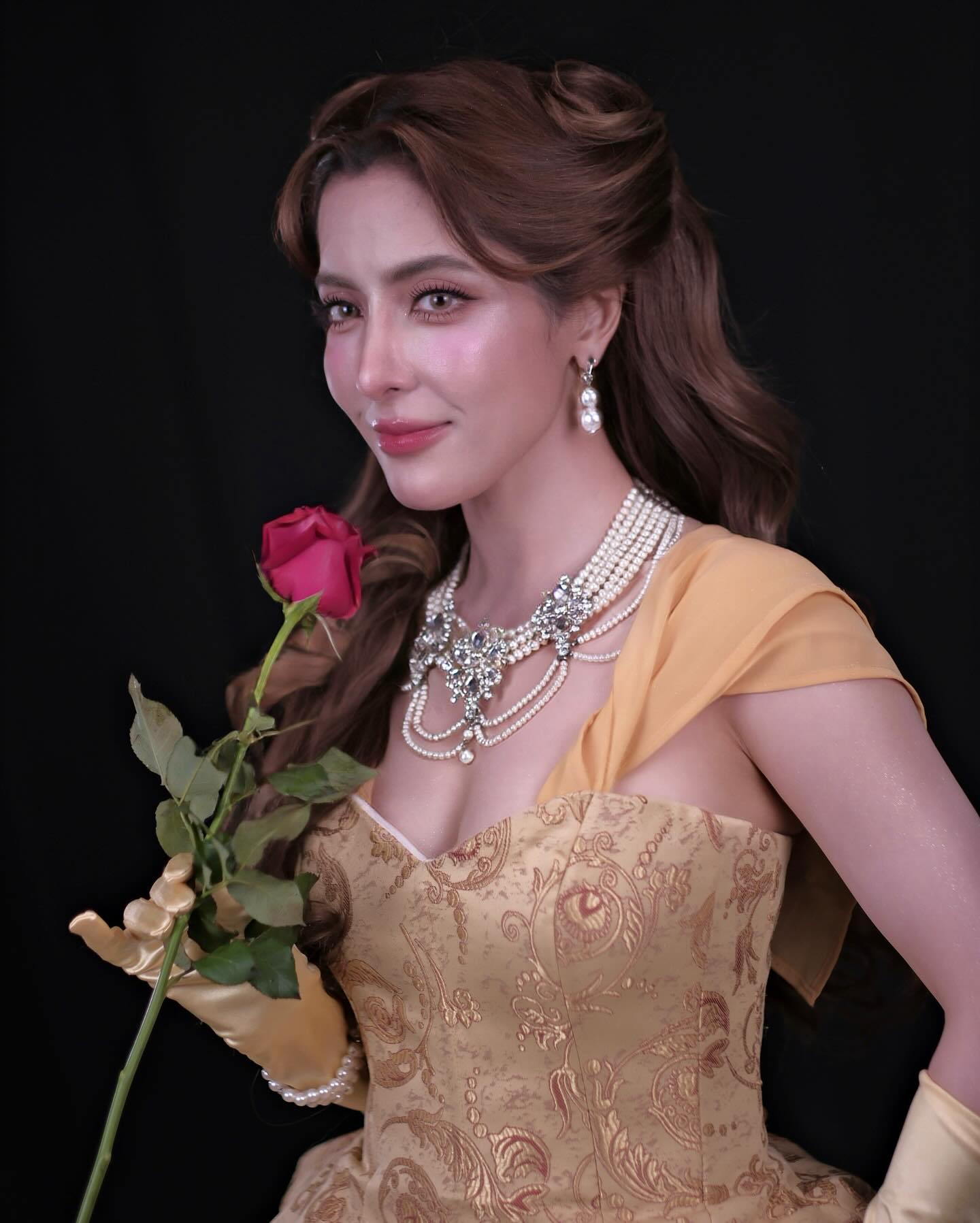 พิ้งค์กี้ - สาวิกา ไชยเดช