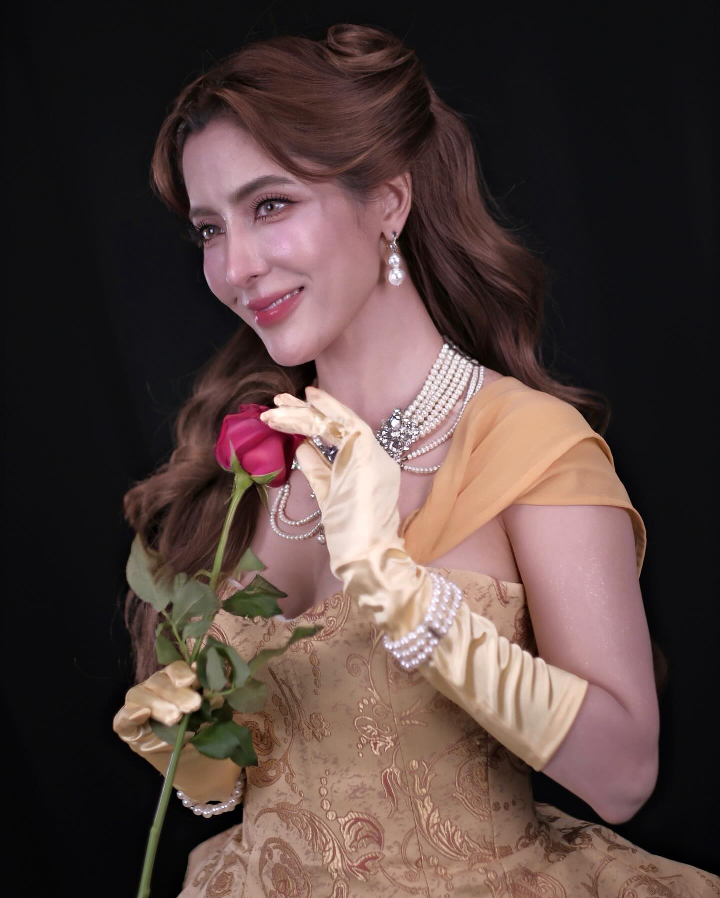 พิ้งค์กี้ - สาวิกา ไชยเดช